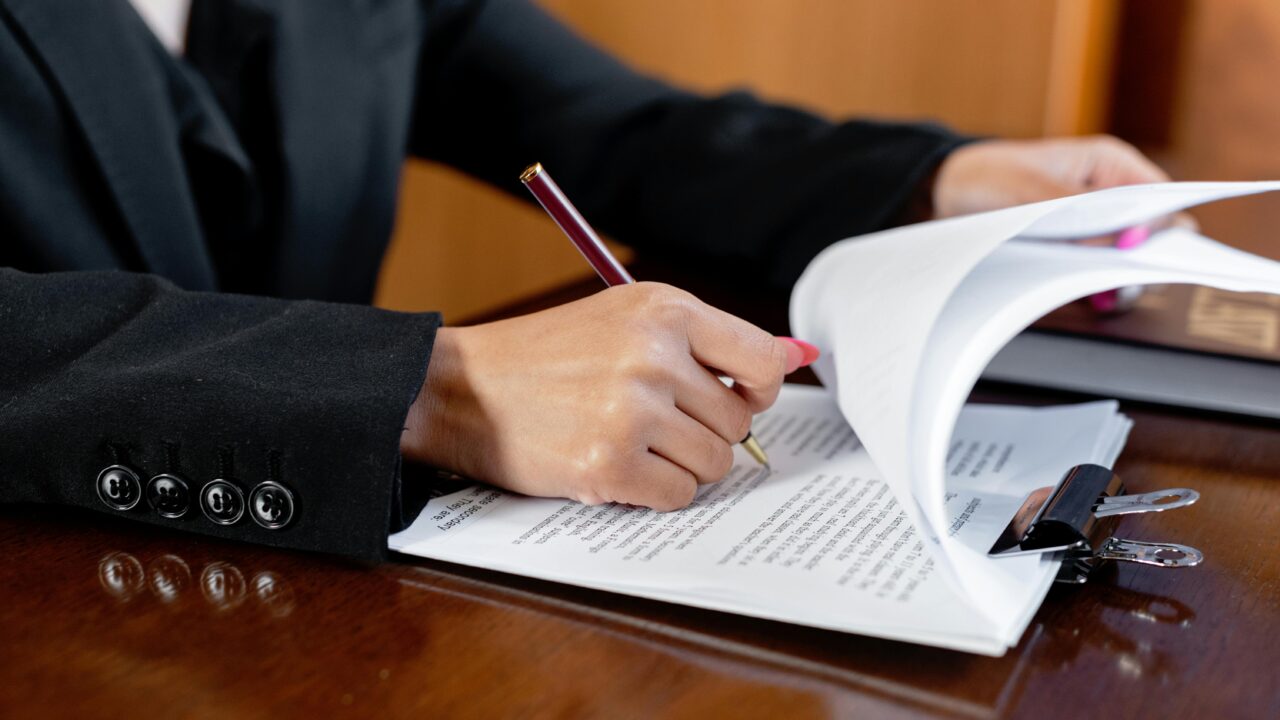 Doradztwo korporacyjne – jak wygląda stała współpraca z kancelarią